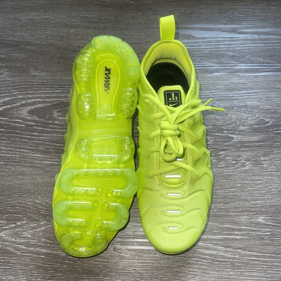 Nike VaporMax Plus Shoes Tennis Ball Neon DX1784-300 Women's‎ Size 7/ Men's  5.5 - Picture 6 of 6